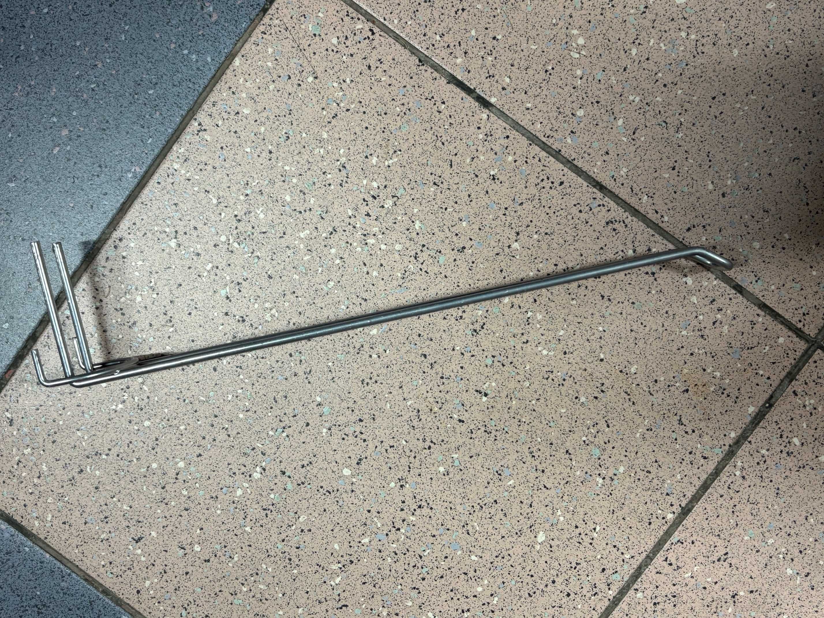 Haki sklepowe metalowe 31,5 cm – 219 sztuk – na kratę / kratownicę