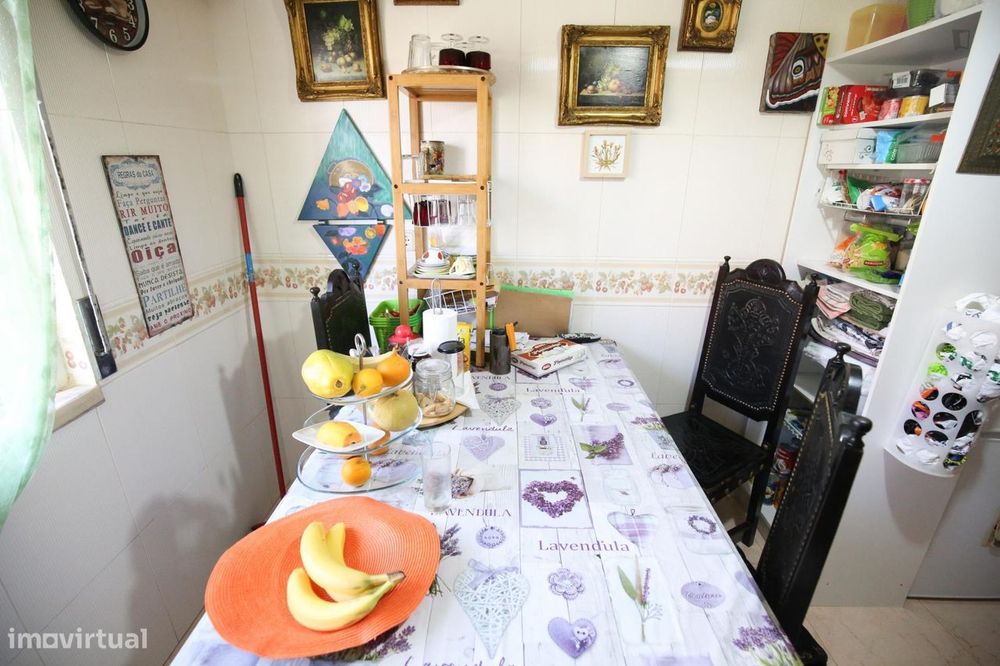 28316 - Quarto com cama de solteiro em casa com...