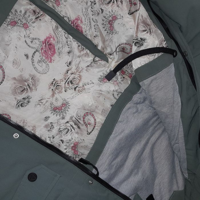 Куртка на дівчинку ( весна , осінь)