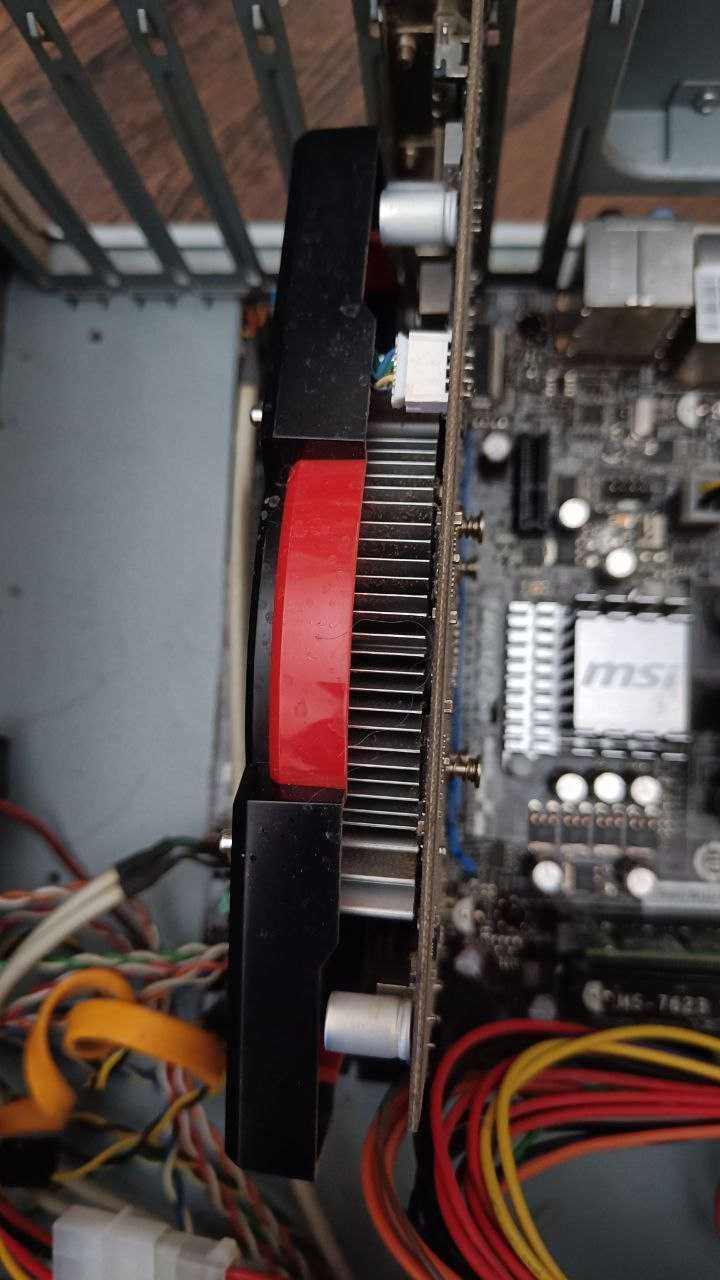 компьютер Видеокарта AMD Radeon HD 6670