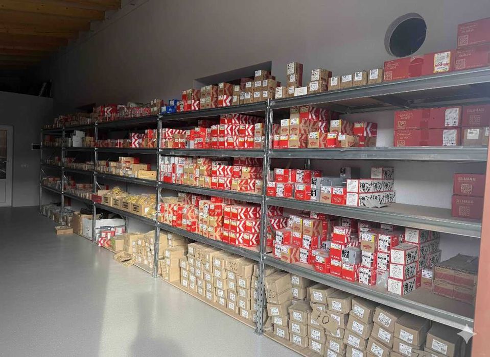 Стелажі на склад підсилені. Металеві. Збірно розбірні. Шинні стелажі