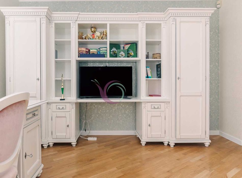 3-х поверховий будинок з ремонтом та власним подвір’ям в с. Крихівці