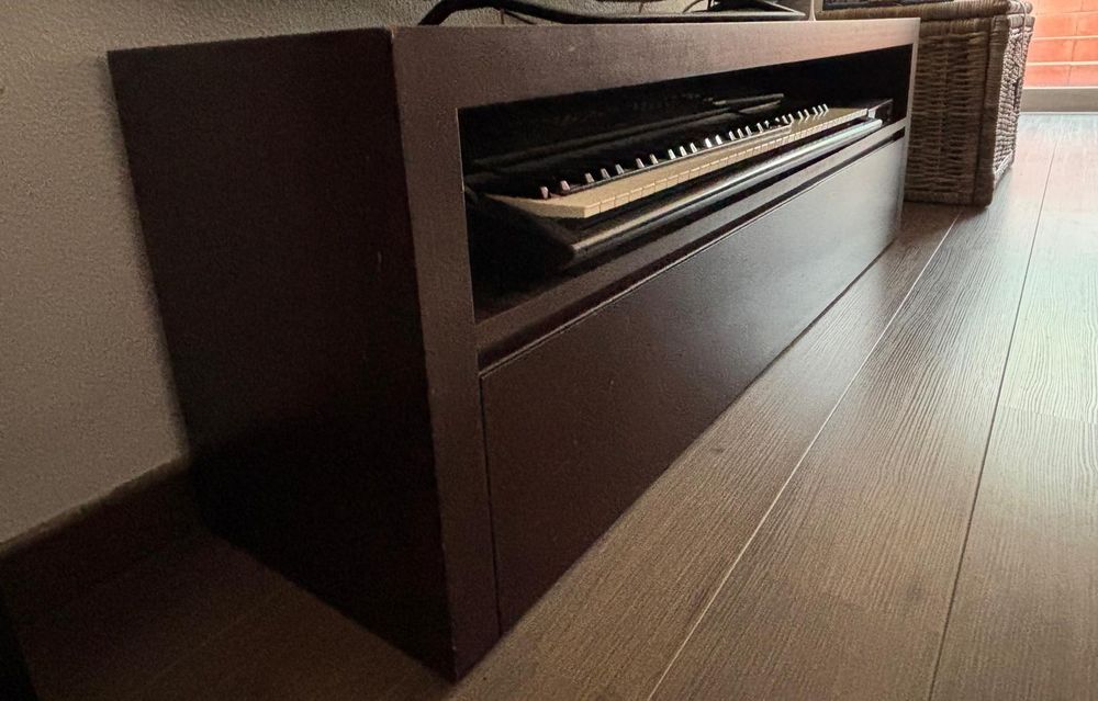 Móvel de TV com gavetão