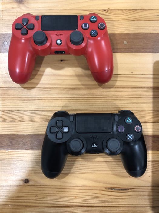 PS4 Slim 1Tb com dois comandos