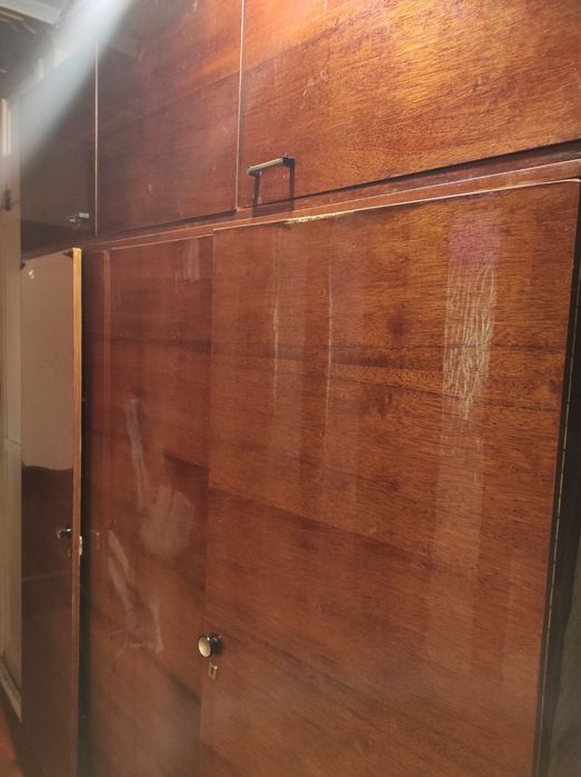 Віддаю шафу дерев'яну. Самовивіз.