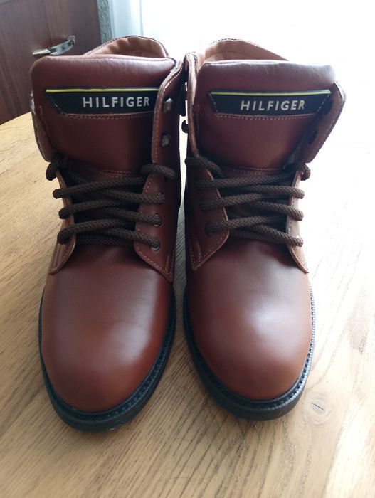 Черевики зимові, шкіра, утеплені. Розмір устілки 27 см.