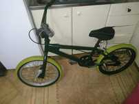 Bicicleta BMX pronta a andar