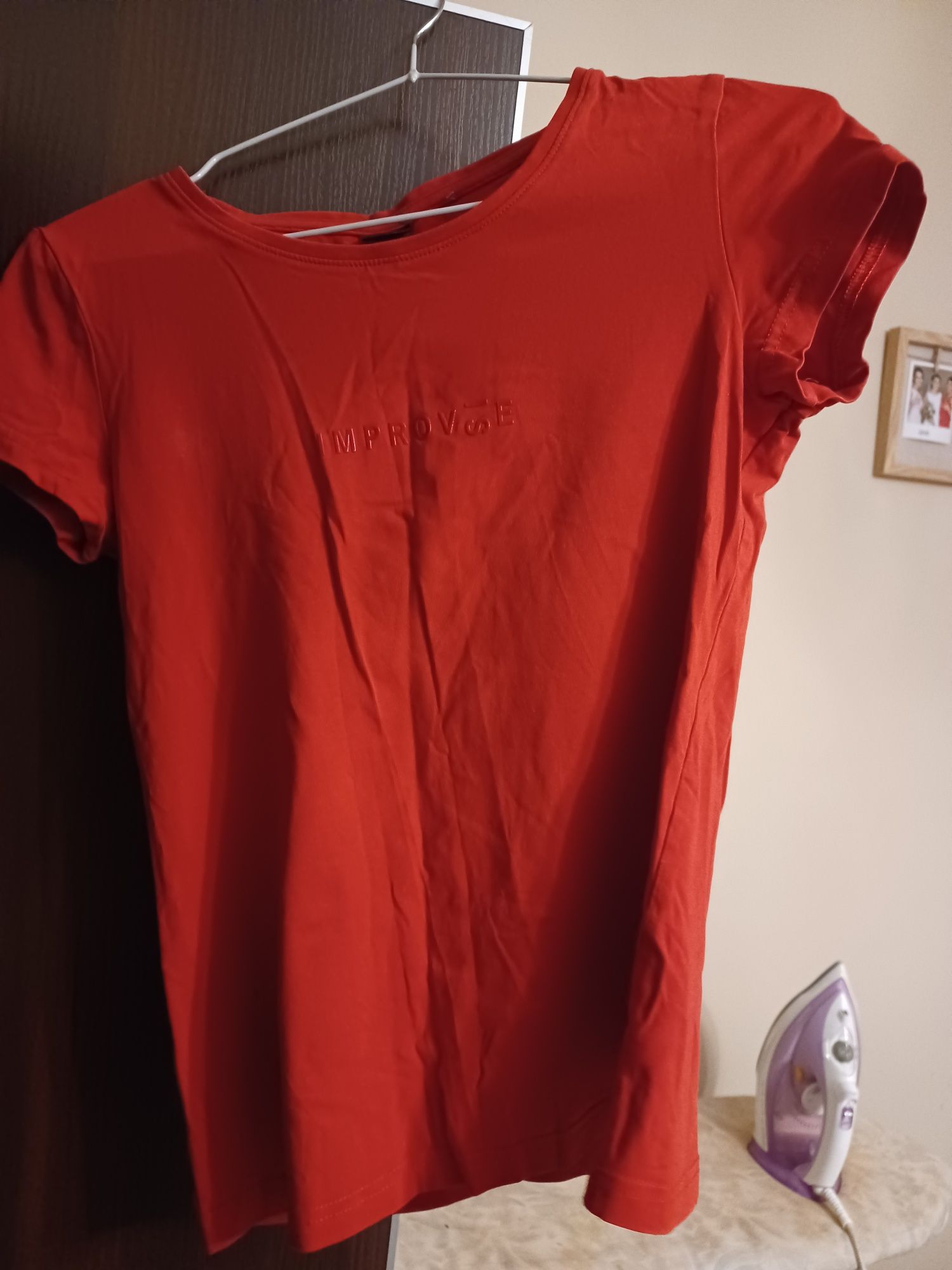 T-shirt czerwony