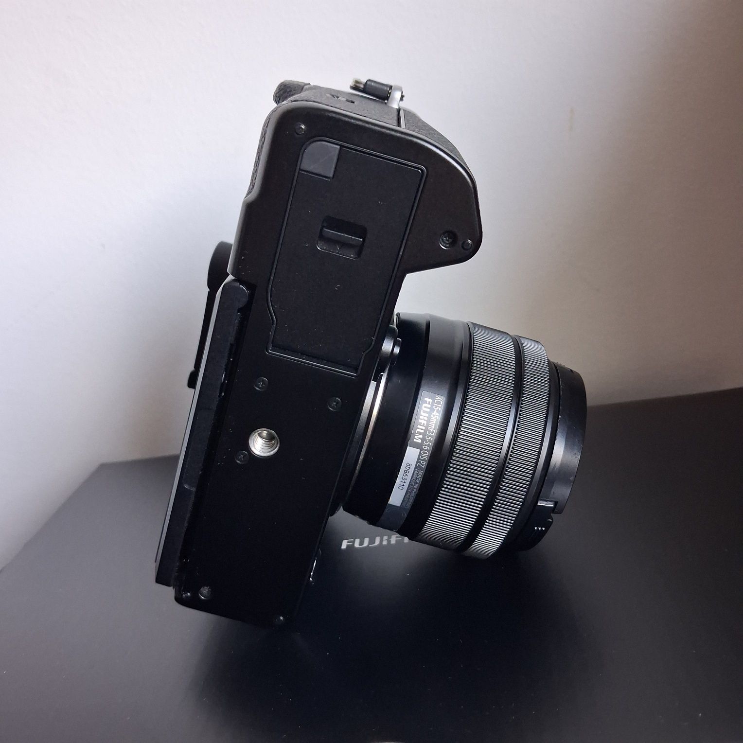 Fujifilm XT5 com objectiva 15-45mm. Como nova!