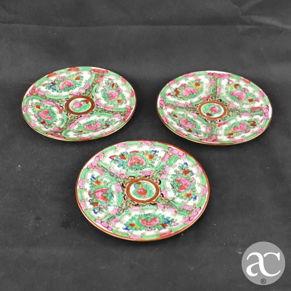 Conjunto 3 pratos em porcelana da China, decoração Mandarim circa 1970