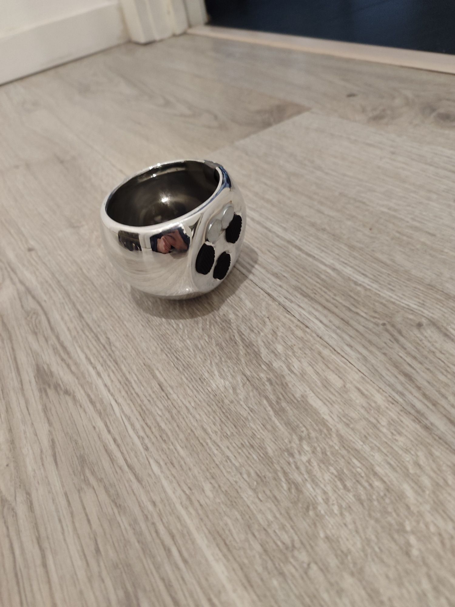 Vaso decorativo com íman