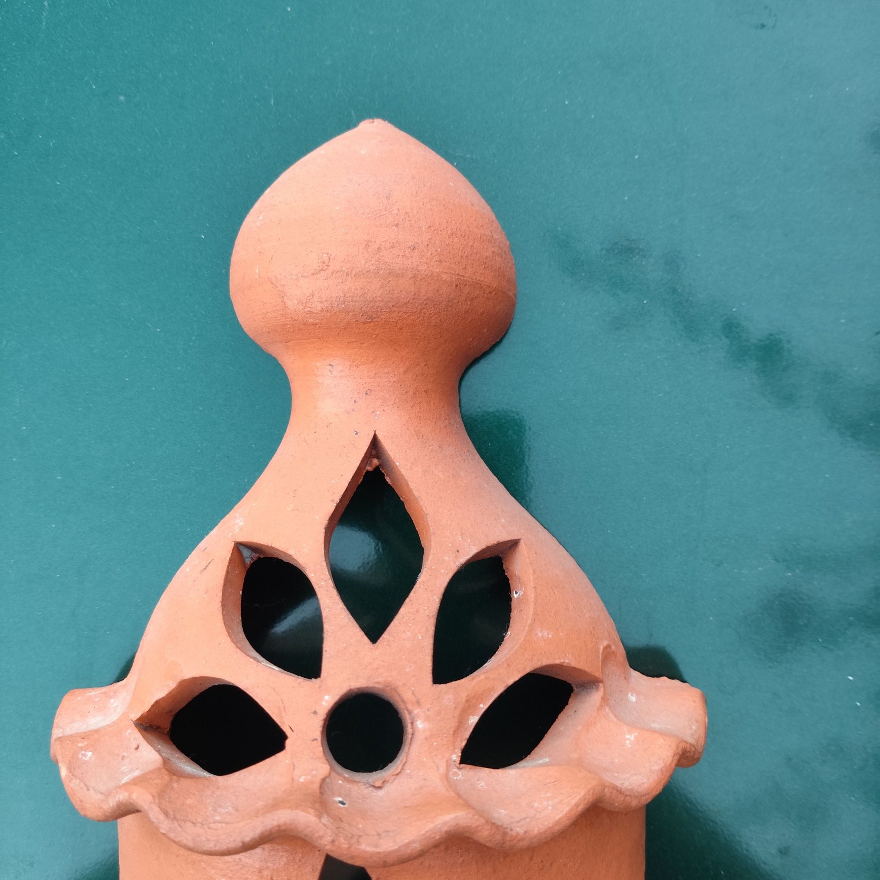 Candeeiro de exterior de barro 6€ por unidade.
