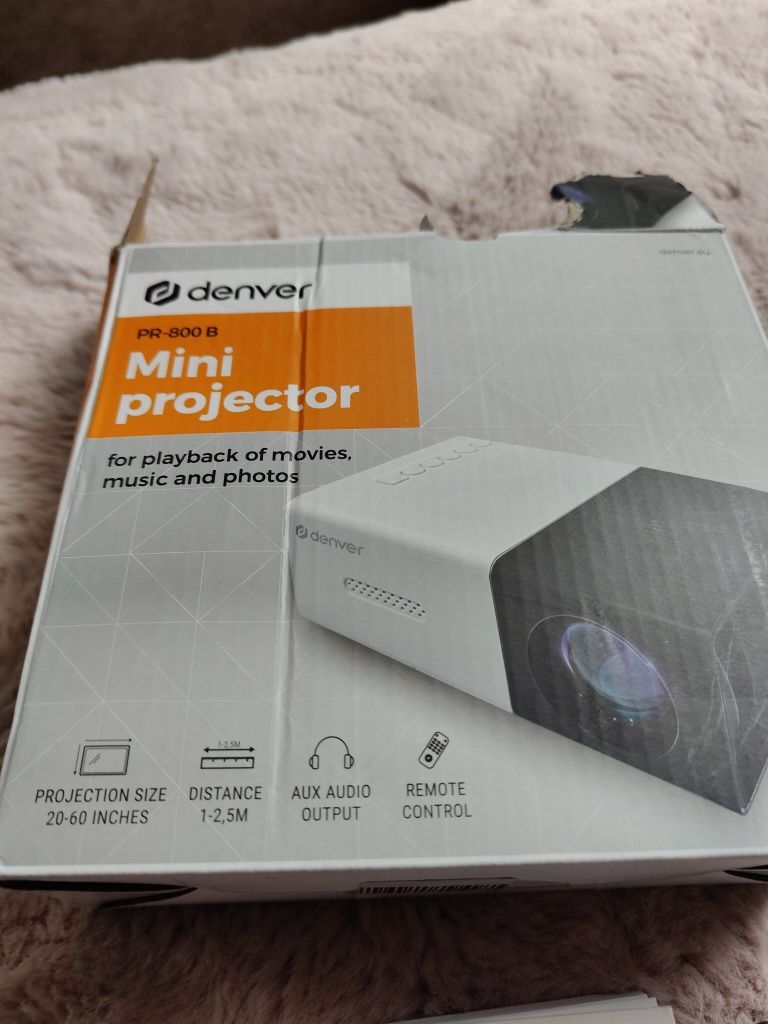 Nowy mini projektor