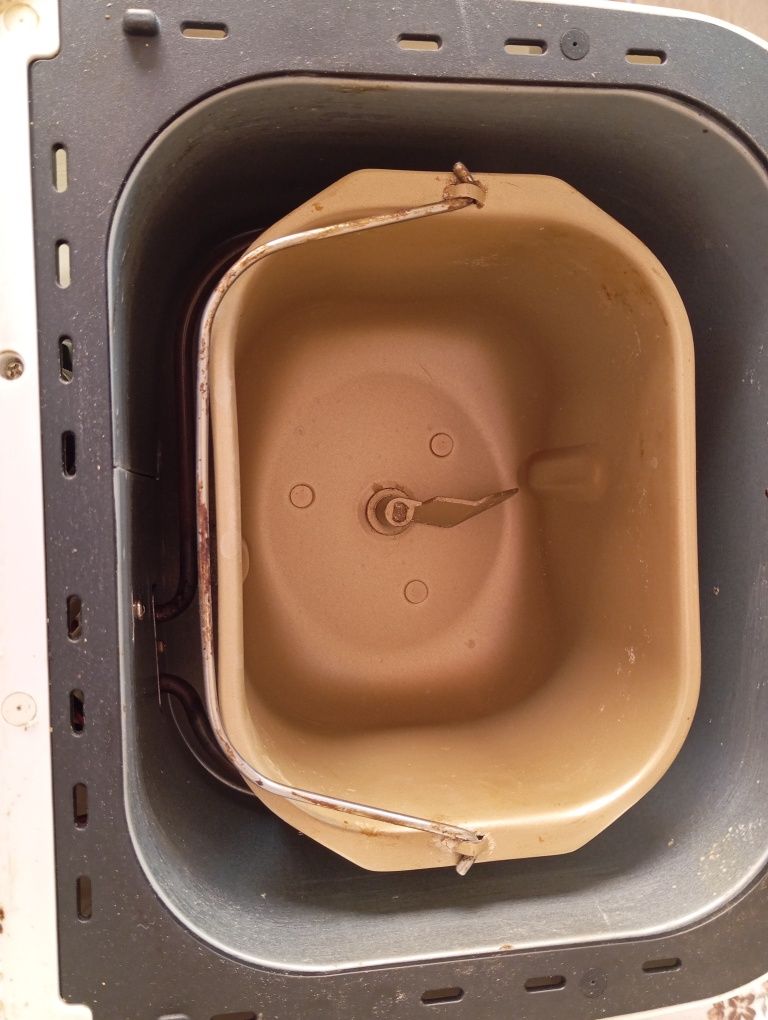 Хлібопічка . Mystery Home Bread Maker MBM-1207