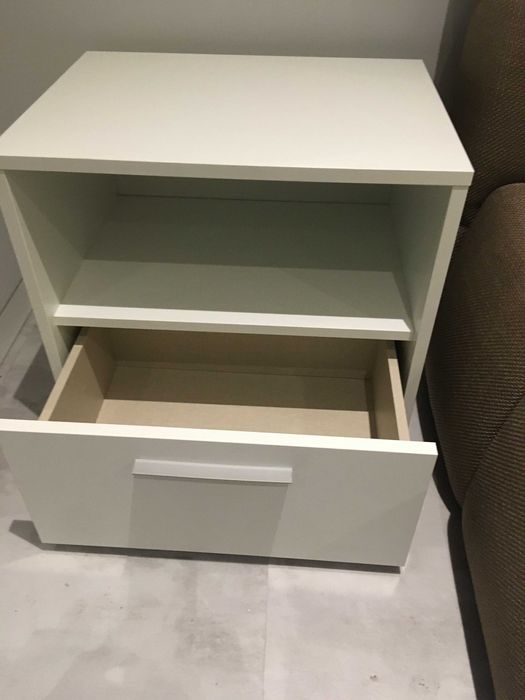 mesa de cabeceira modelo chaves