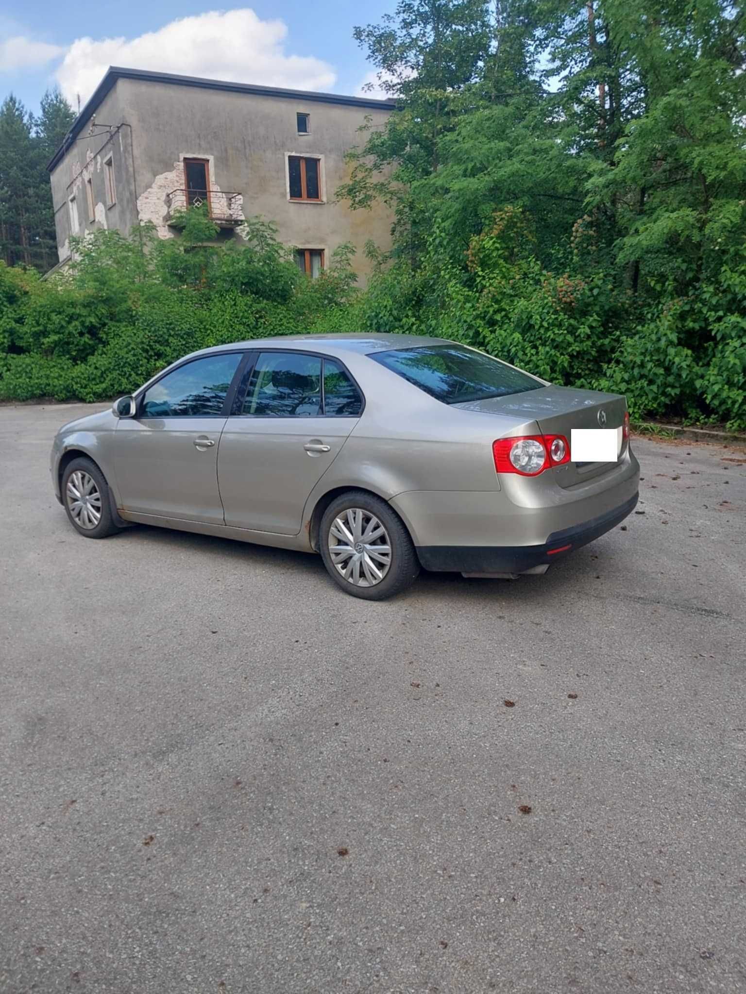 Volkswagen Jetta 2006 r. - 1.6  - GAZ