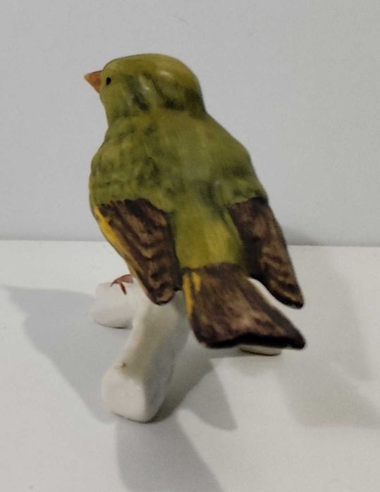 Goebel - Ave em porcelana - Tentilhão?
