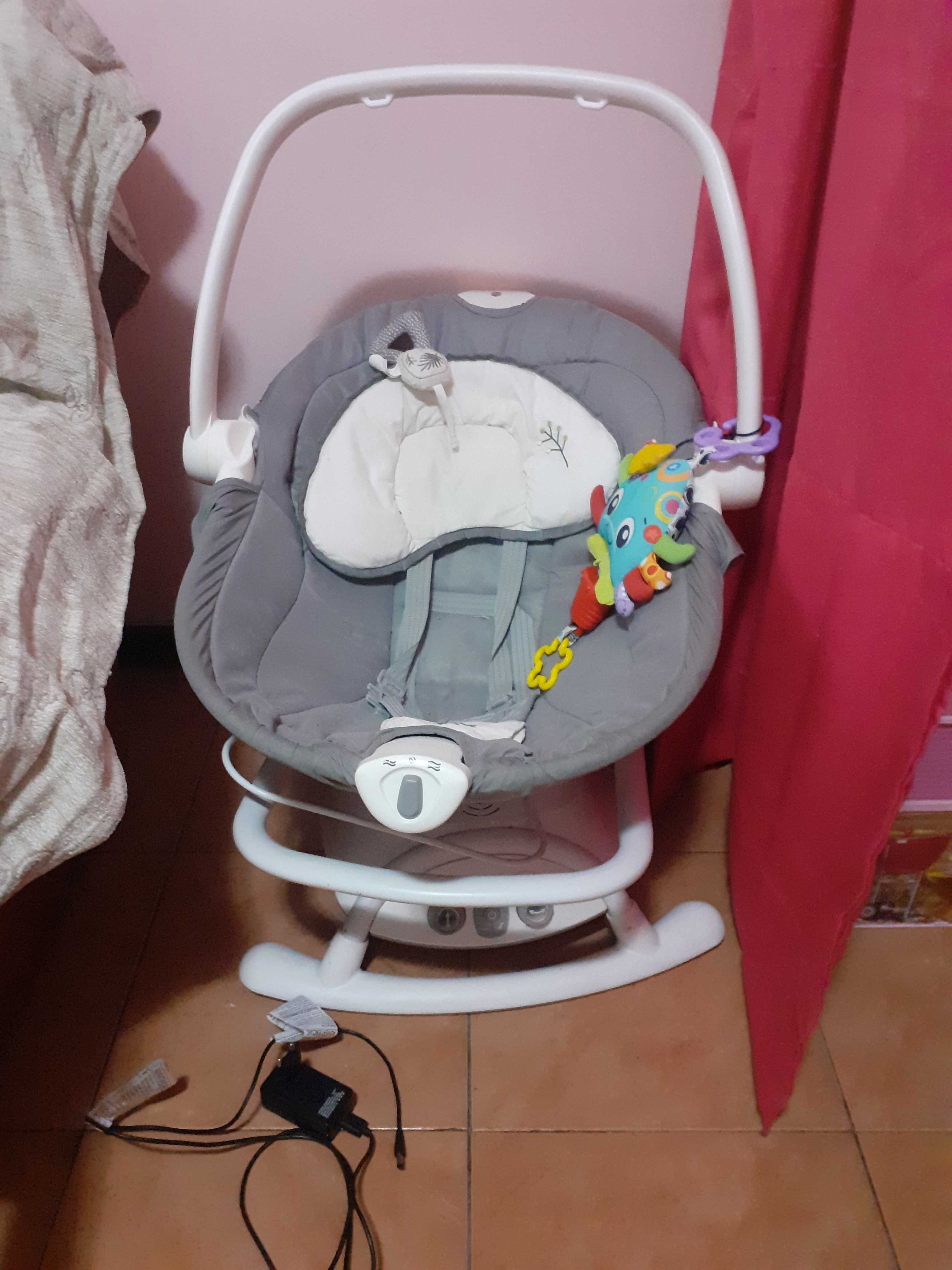 Cadeira bebé elétrica rotativa