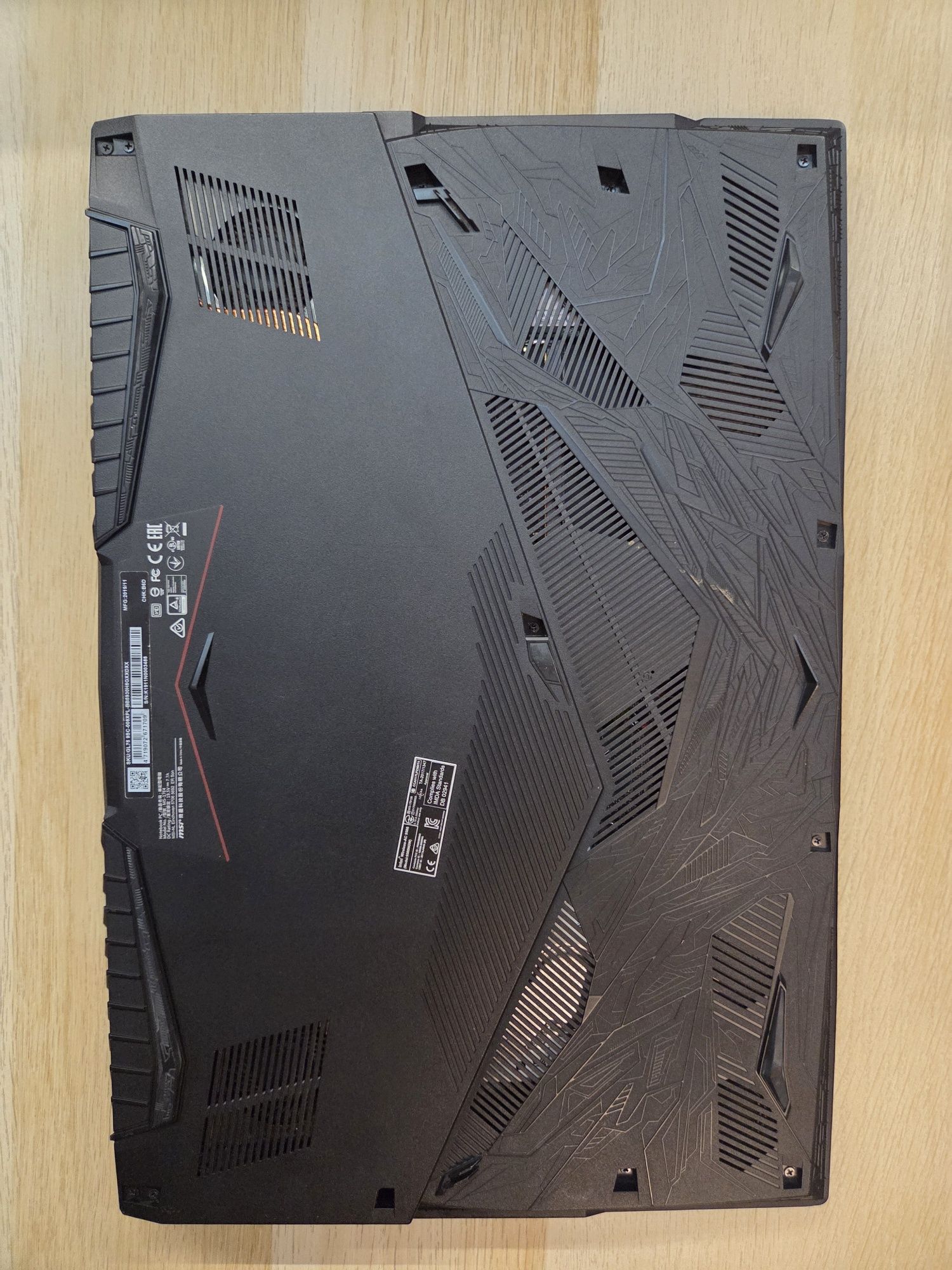 Laptop MSI GL75 9SC-008XPL