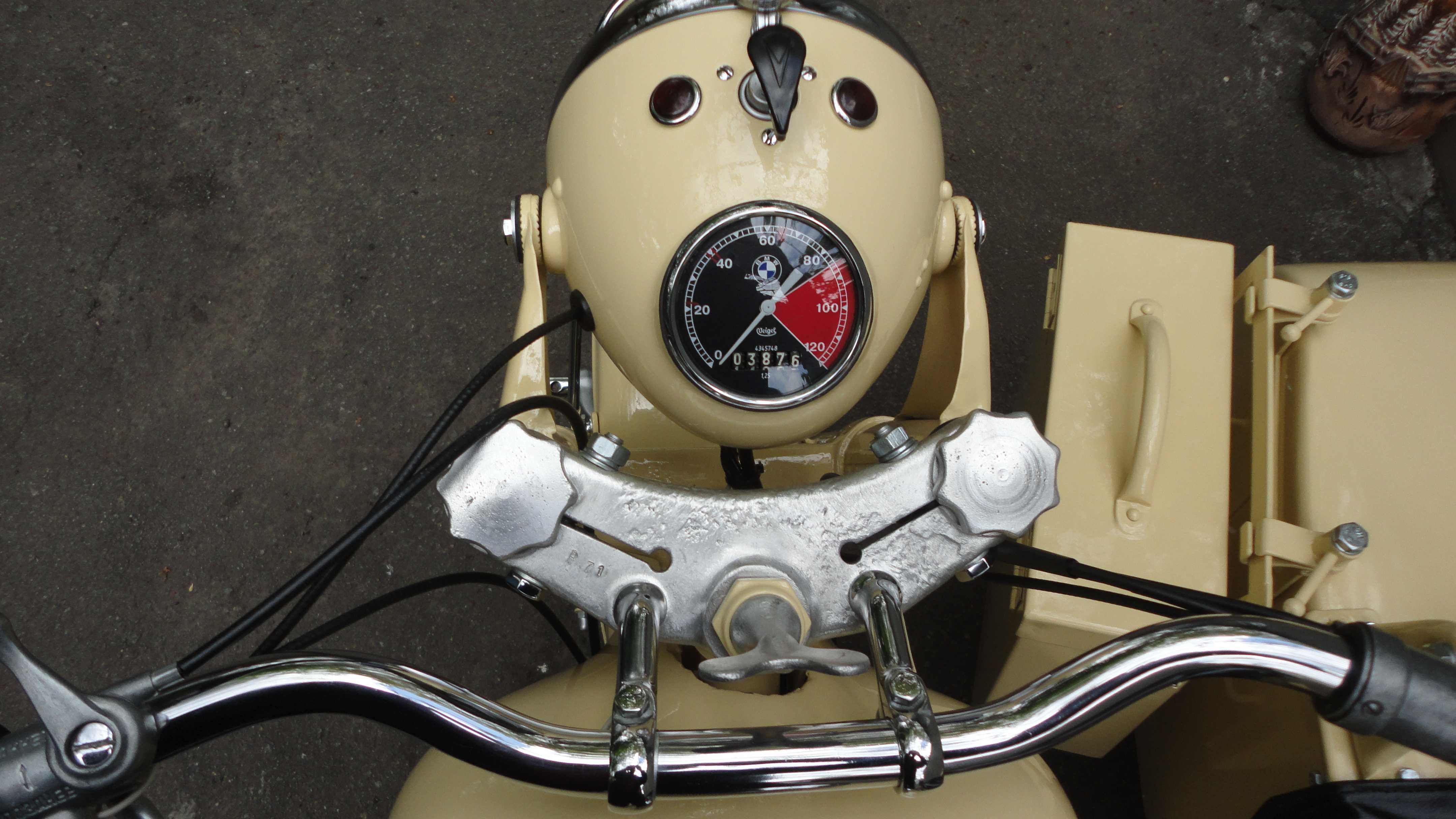 Мотоцикл    М-72 1958 год.