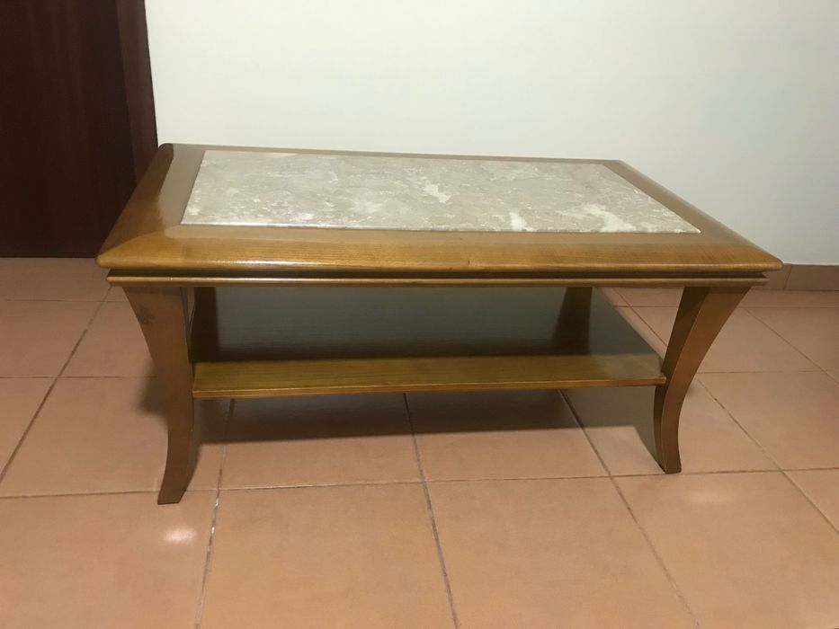 Mesa de centro em ótimo estado de conservação