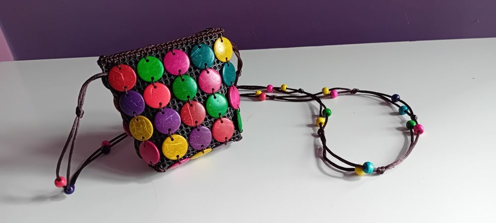 Minimalistyczna torebka w stylu boho