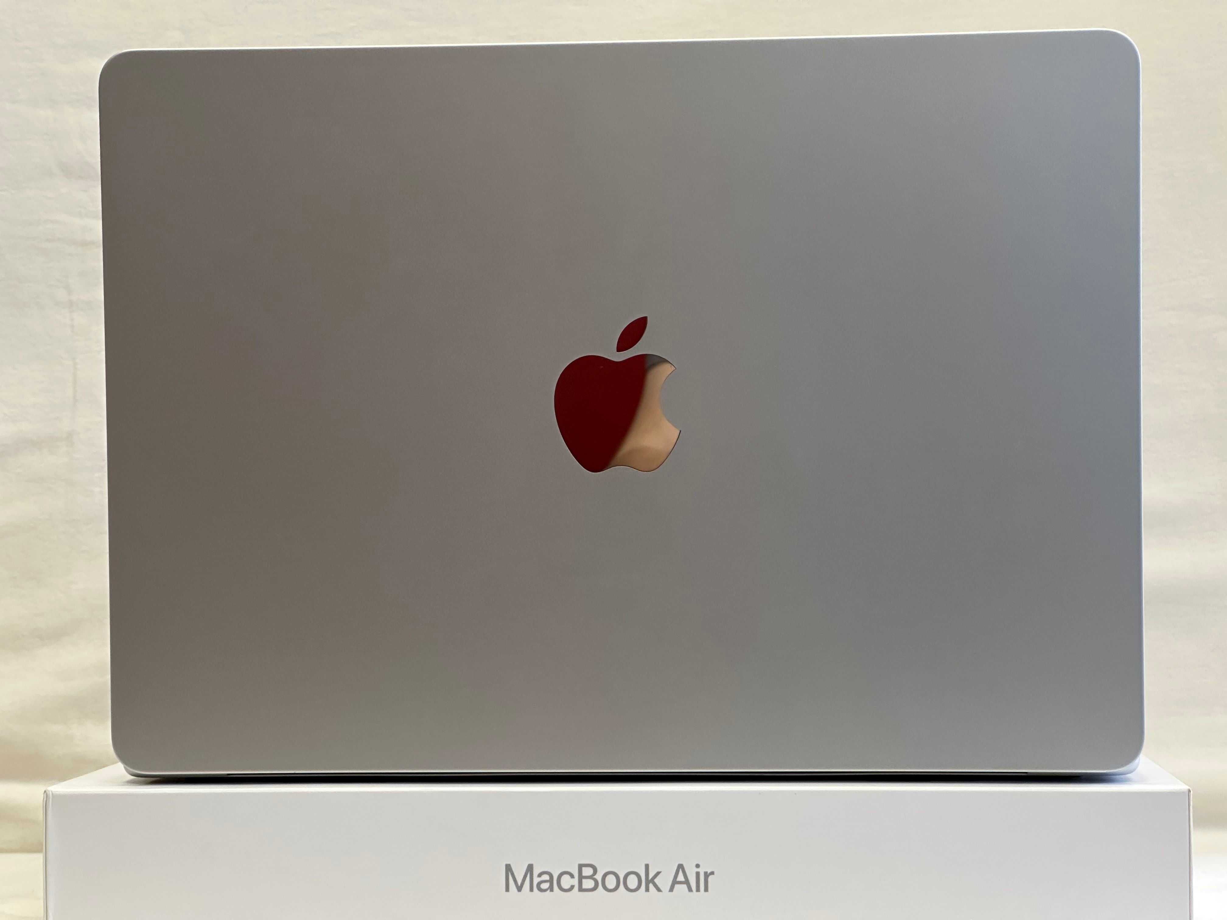 MacBook Air M2 13’ 2022р. 16/256Gb, 98% батарея - 94 циклів