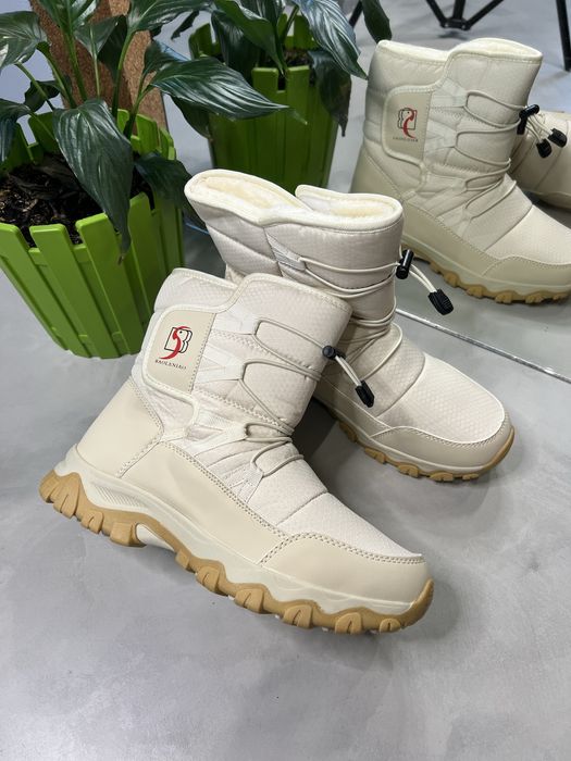 Зимові спортивні чоботи устілка 27см.