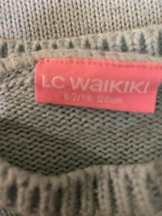 Свитры для девочки 6-7 лет9-10 цена  за все 250 грн