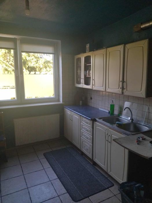 Sprzedam mieszkanie z piwnicą, działką z murowanym chlewkiem