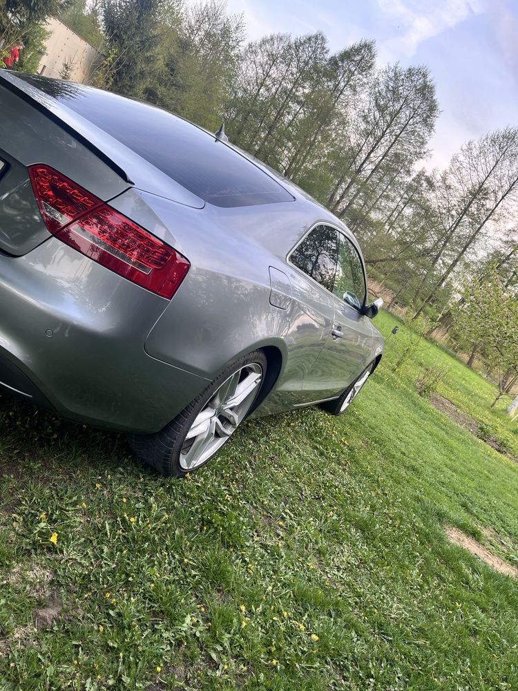 Audi A5 2.0TDI.