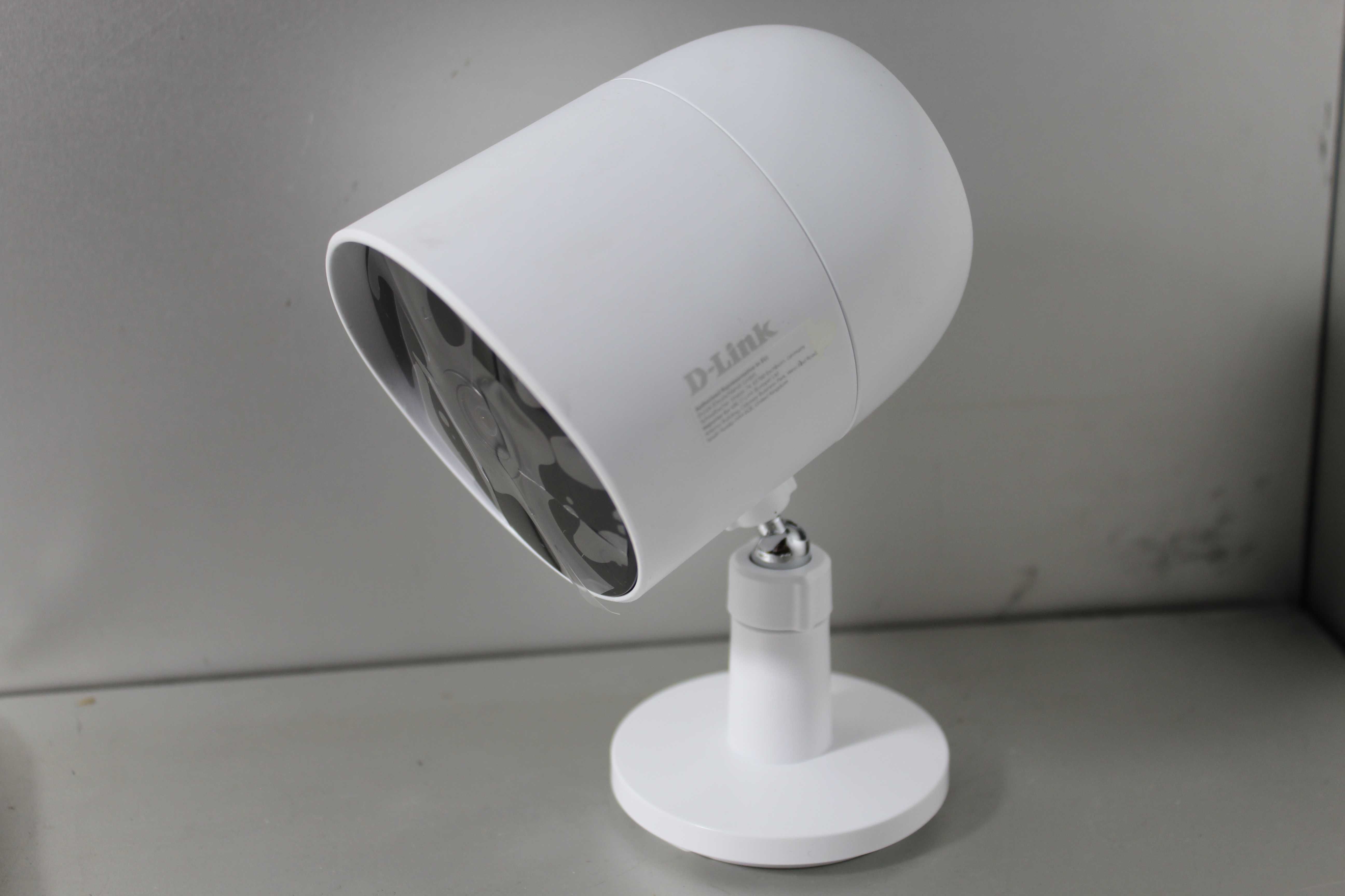 Уличная камера видеонаблюдения D-Link DCS-8302LH Wi-Fi камера