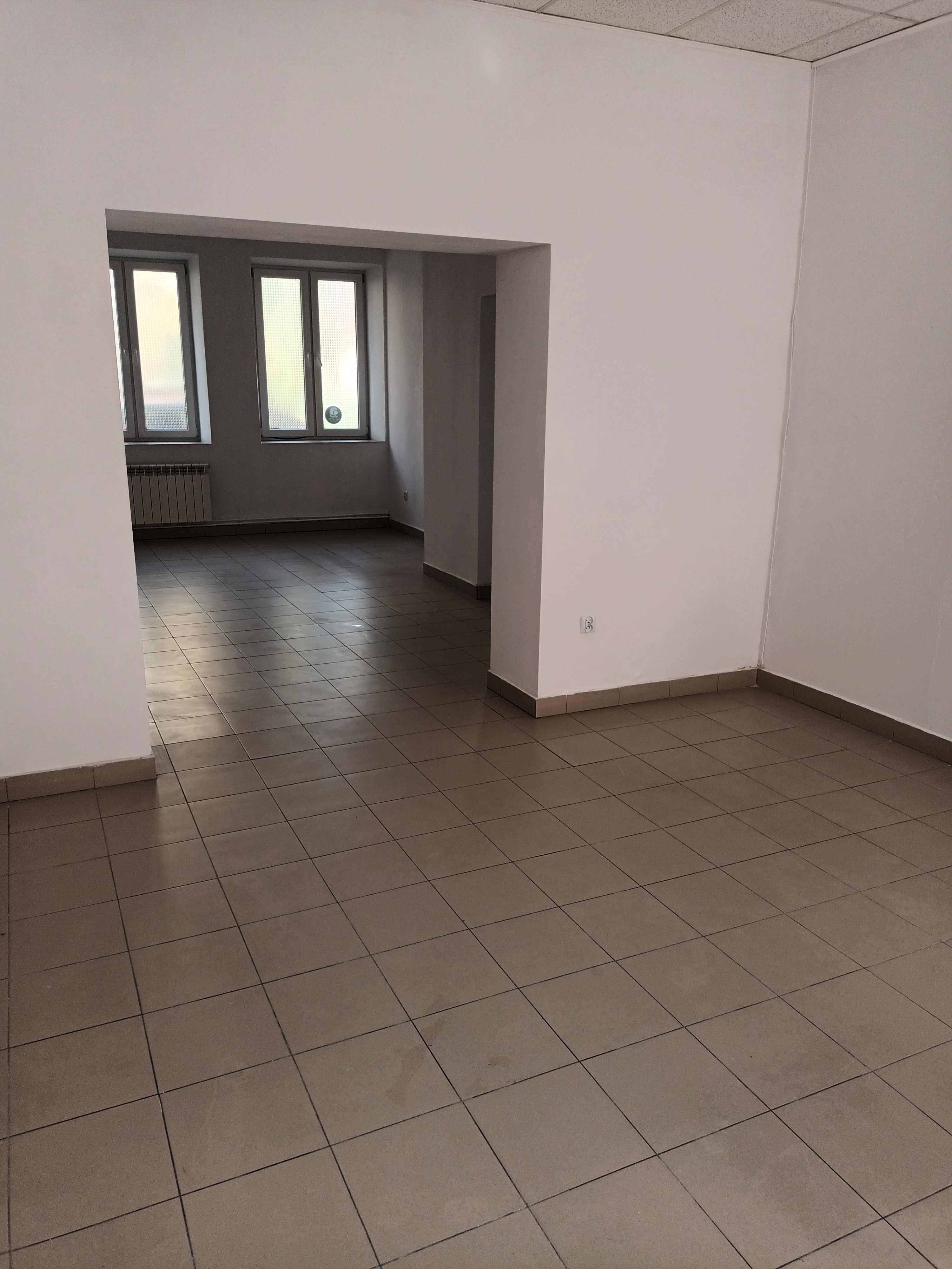 Lokal 53 m2 w centrum Lubartowa do wynajęcia, ogrzewanie miejskie