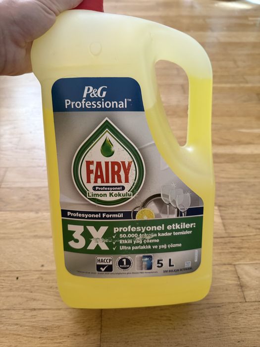 Миючий засіб для миття посуду Fairy 5л.