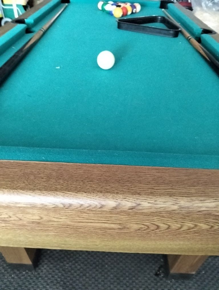Mesa de bilhar grande