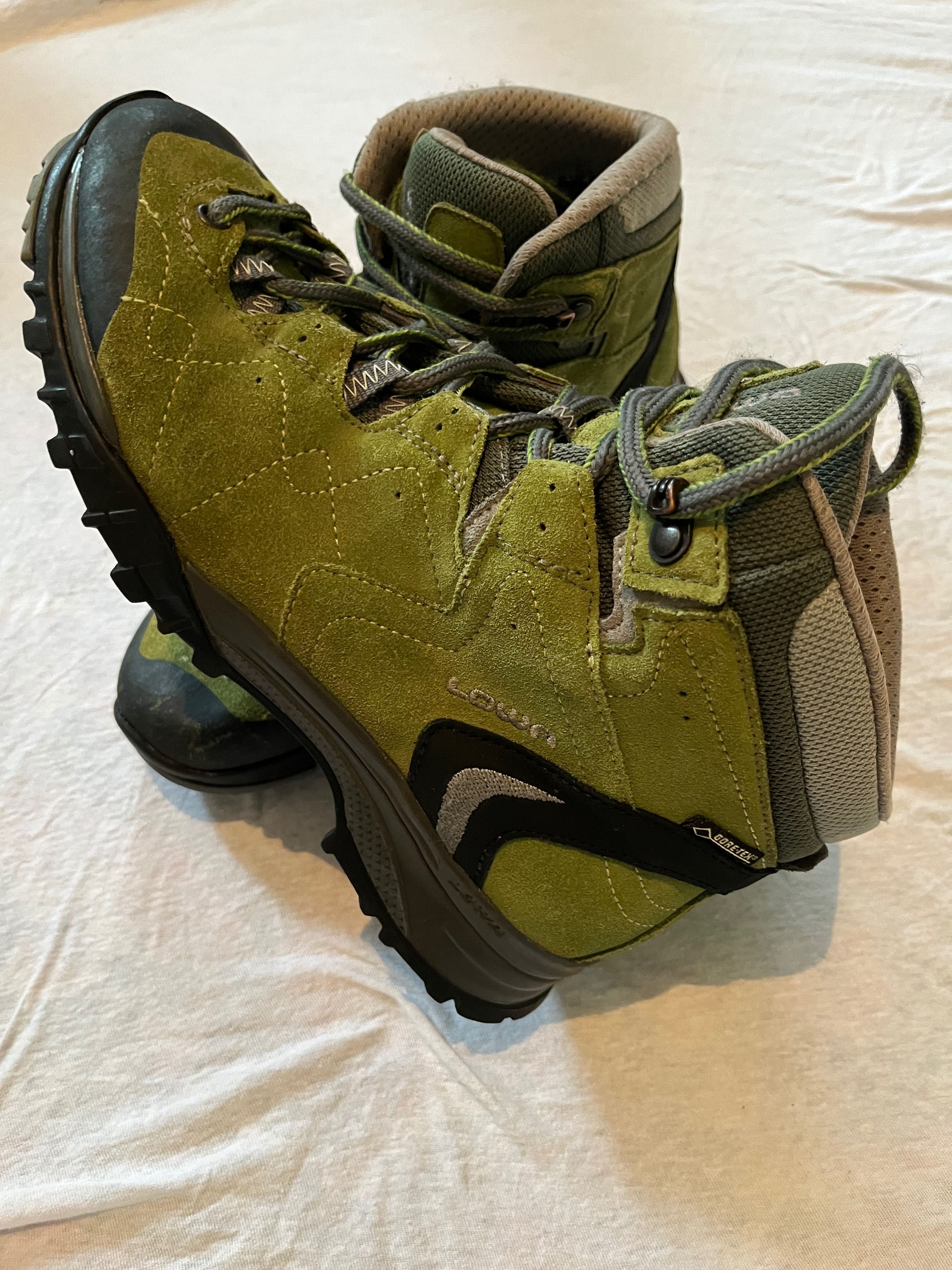 Трекінгові ботинки Lowa Gtx демісезон р.39/ по уст.25 см