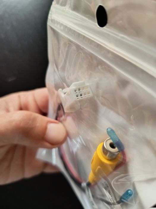 Cabo 8 pinos câmara traseira - Toyota Aygo, Citroen C1, Peugeot 108