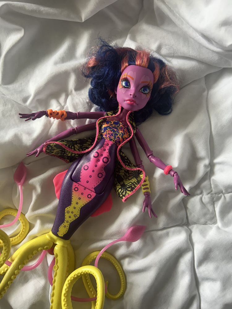 Кукла Кала Мерри из Monster High