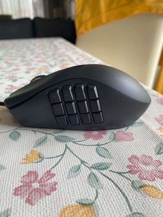 Rato ergonómico naga x
