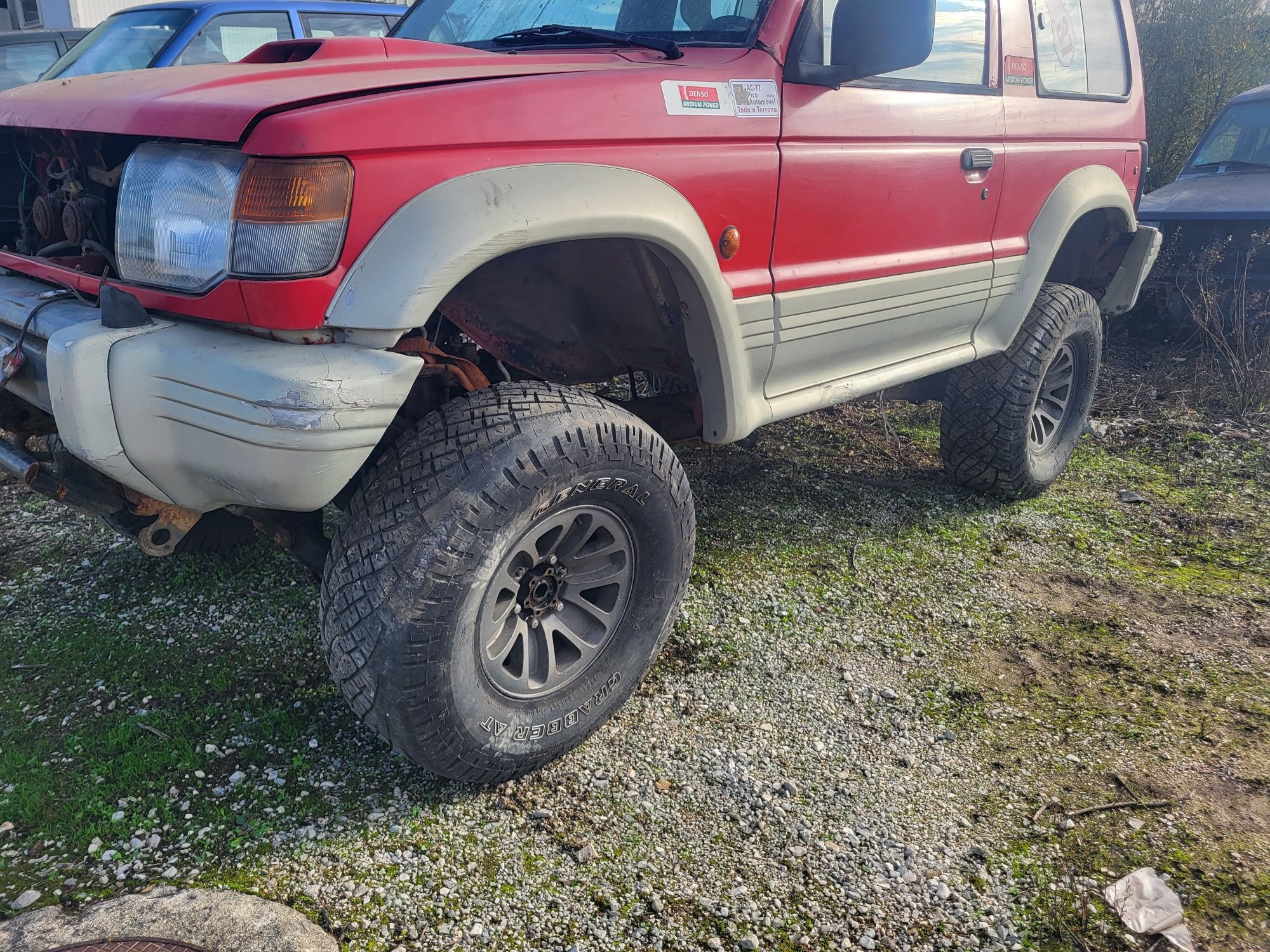 Mitsubishi pajero  peças