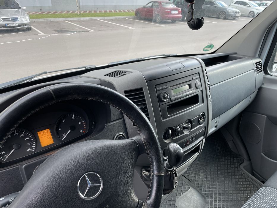 Мерседес-спрінтер 316 2011 року