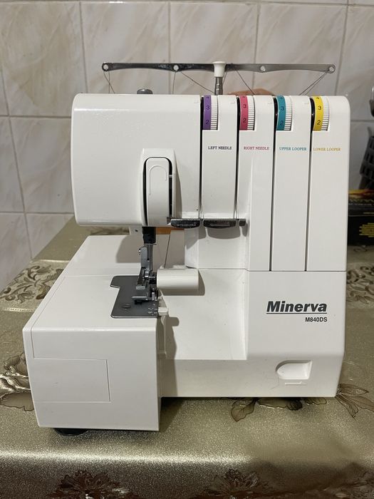 Швейна машина Minerva M850 DS