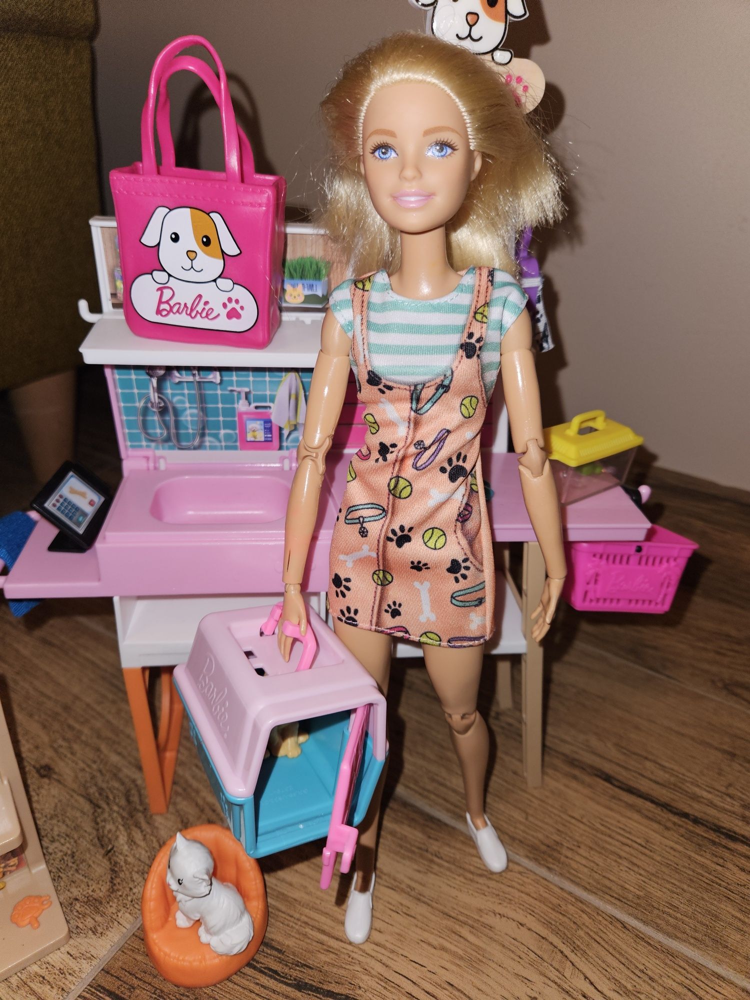 Sklep zoologiczny ,zwierzęta Barbie zestaw
