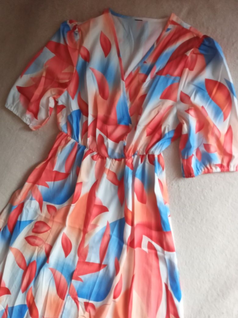 Piękna nowa sukienka z lejącego materiału Vintage kopertowy fason nowa