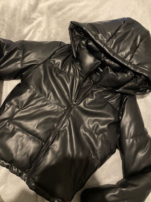 Курточка пуховик чорний