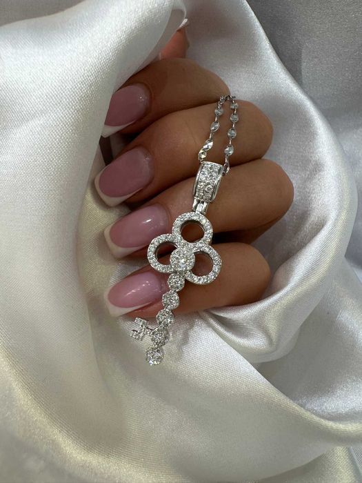 Wisiorek kluczyk z diamentami naturalnymi 0.90 CT