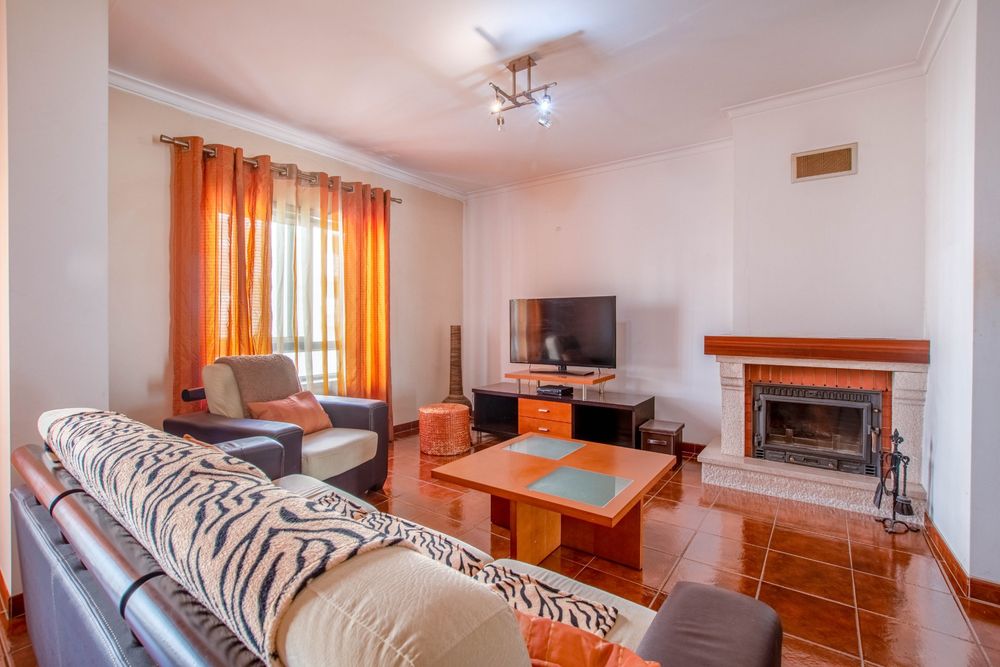 Mesa de apoio cerejeira