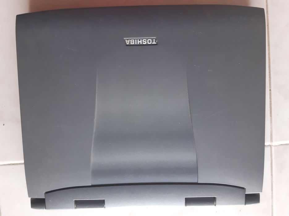 computadores portáteis vários para recuperar ou peças