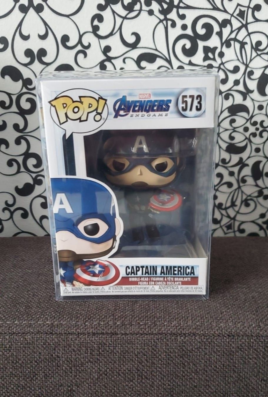 Funko Pop! Captain America with Broken Shield & Mjoinir