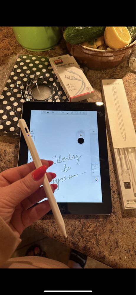 Tablet iPad Apple + nowy rysik + nowe etui + nowa folia - cały zestaw